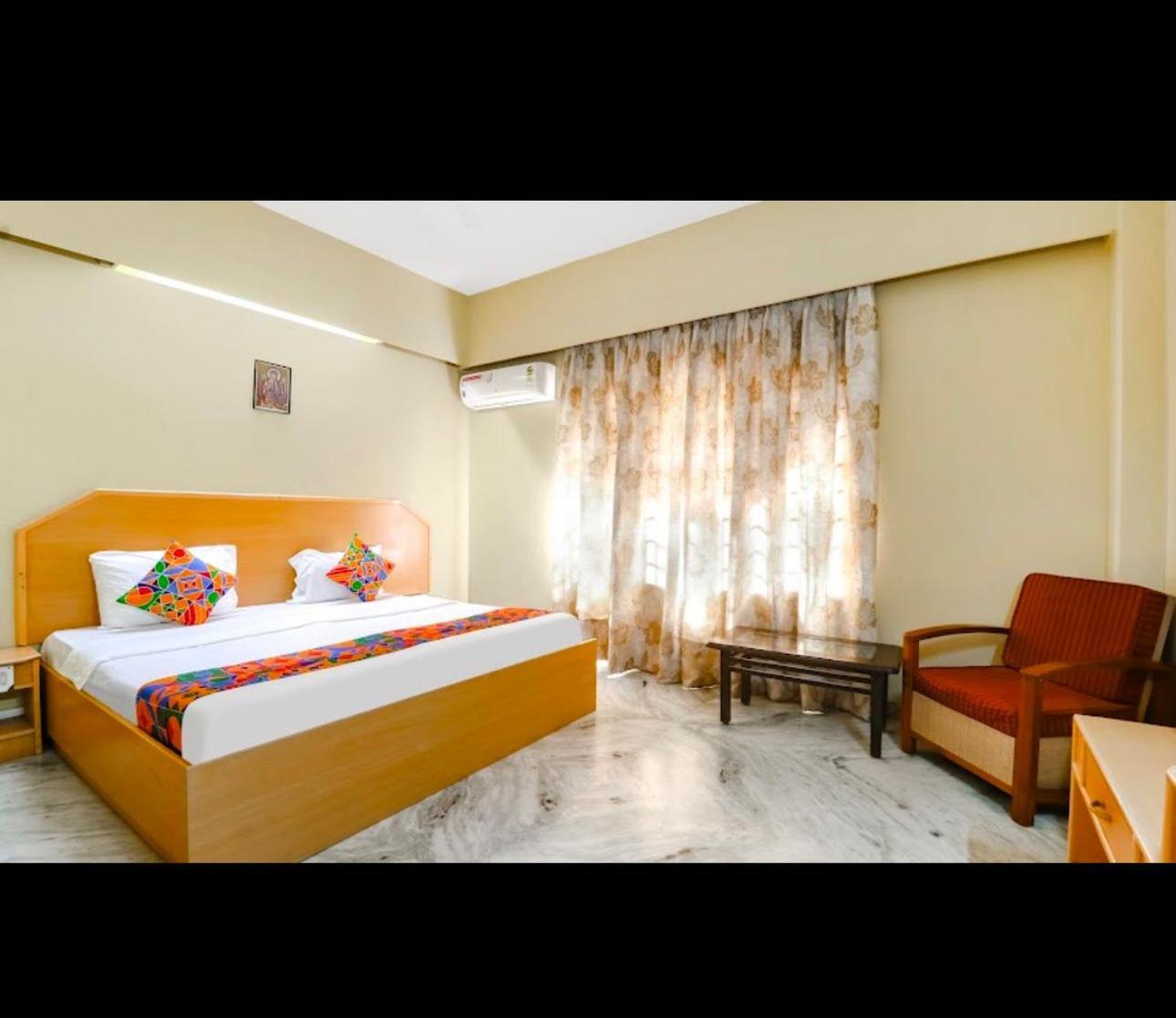 Hotel Sri Sathya Sai Bengalúr Exteriér fotografie